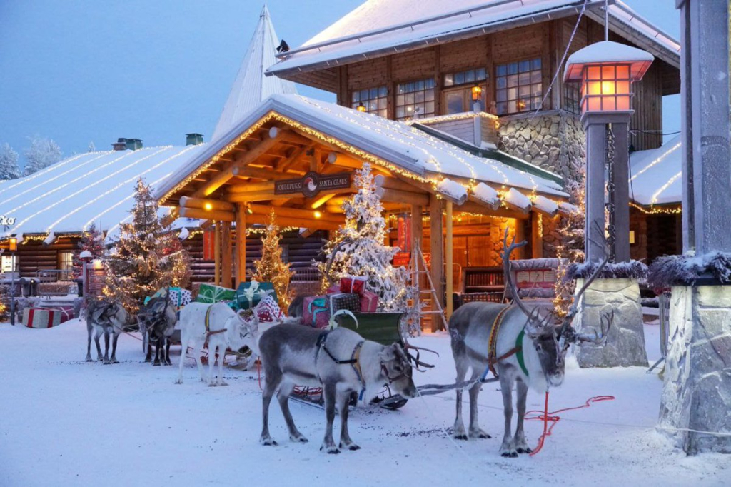 Родина Санта Клауса.jpg