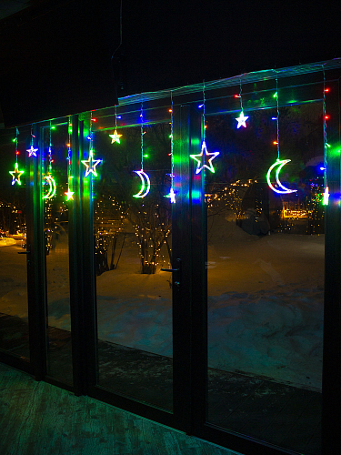 Гирлянда Бахрома на окно Разноцветная 3 метра Звезды и Луна 138 лампочек Laplandia светодиодная от сети (m.02.5Т.138+L) Гирлянда Бахрома на окно Разноцветная 3 метра Звезды и Луна 138 лампочек Laplandia светодиодная от сети (m.02.5Т.138+L)