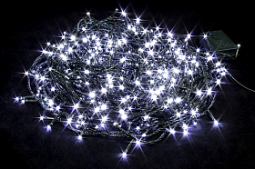 Гірлянда світлодіодна нитка на ялинку Біла 28 м. 400 LED від мережі чорний провід Гірлянда світлодіодна нитка на ялинку Біла 28 м. 400 LED від мережі чорний провід